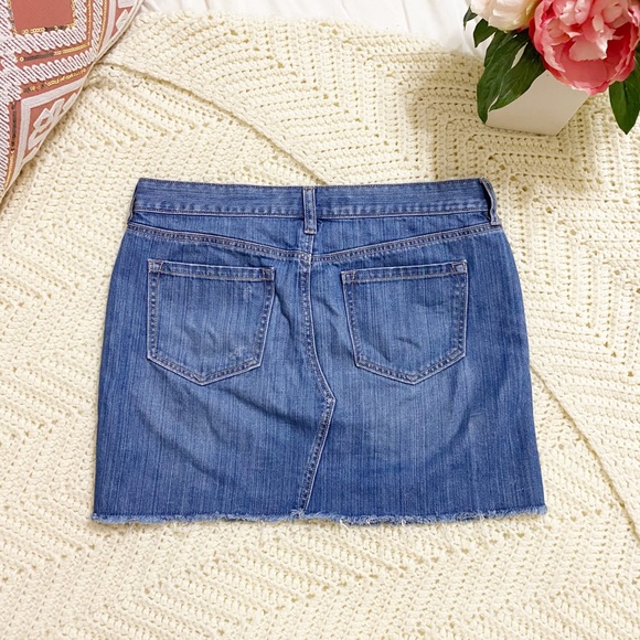 Old Navy Denim Mini Skirt - Picture 2 of 3